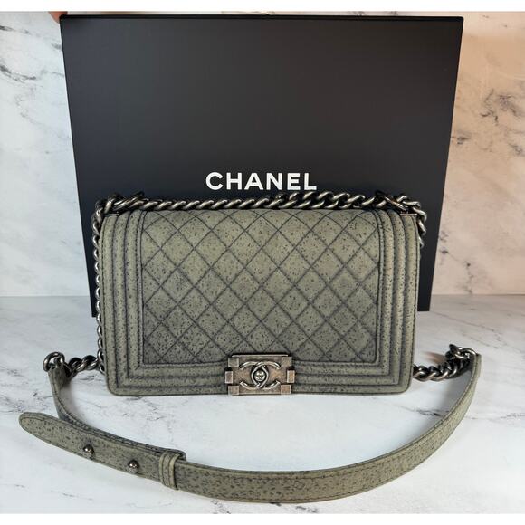 Chanel Grey Spotted Boy Bag Old Medium Iridescent Classic Quilted CC Crossbody - Picture 1 of 16
